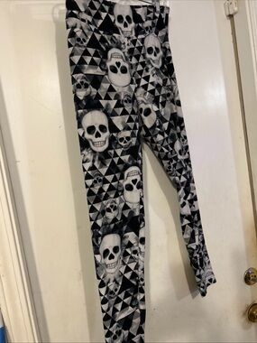 Black & White Skull Print Kids Leggings